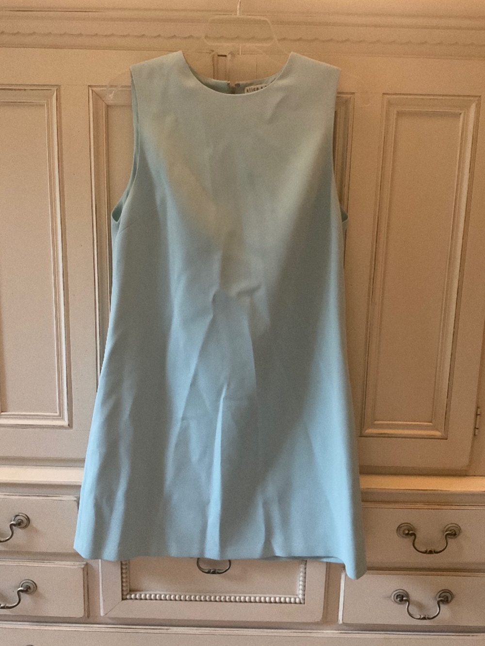 SZ 8 Alice and Olivia Dress